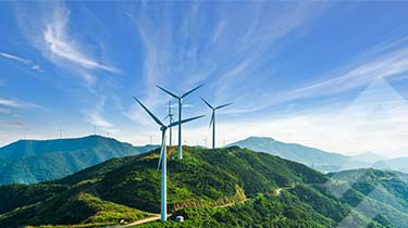 éoliennes sur une montagne